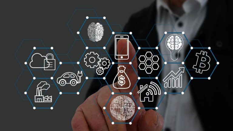 Balancing Decentralization with Performance in Modern Blockchains